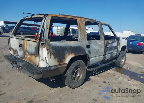 1996 Chevrolet Tahoe C1500 z USA, uszkodzony, nr VIN 1GNEC13R8TJ338300